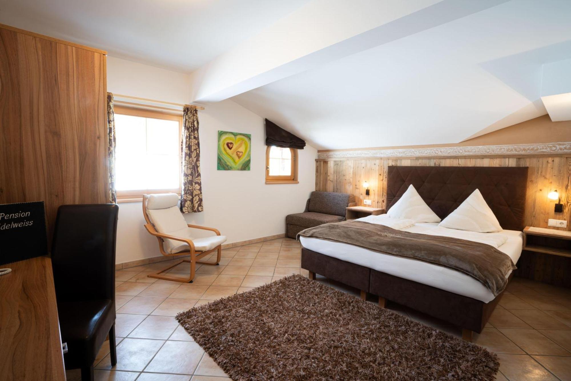 Pension Edelweiss Breitenbach am Inn Exterior photo